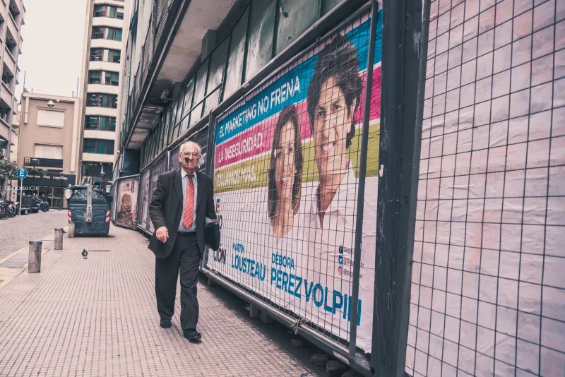 Dinero sin rastro: cómo el financiamiento electoral clandestino moldea la política latinoamericana